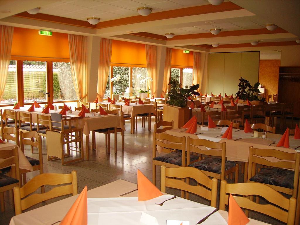Hotel Zur Erholung Brochthausen ภายนอก รูปภาพ