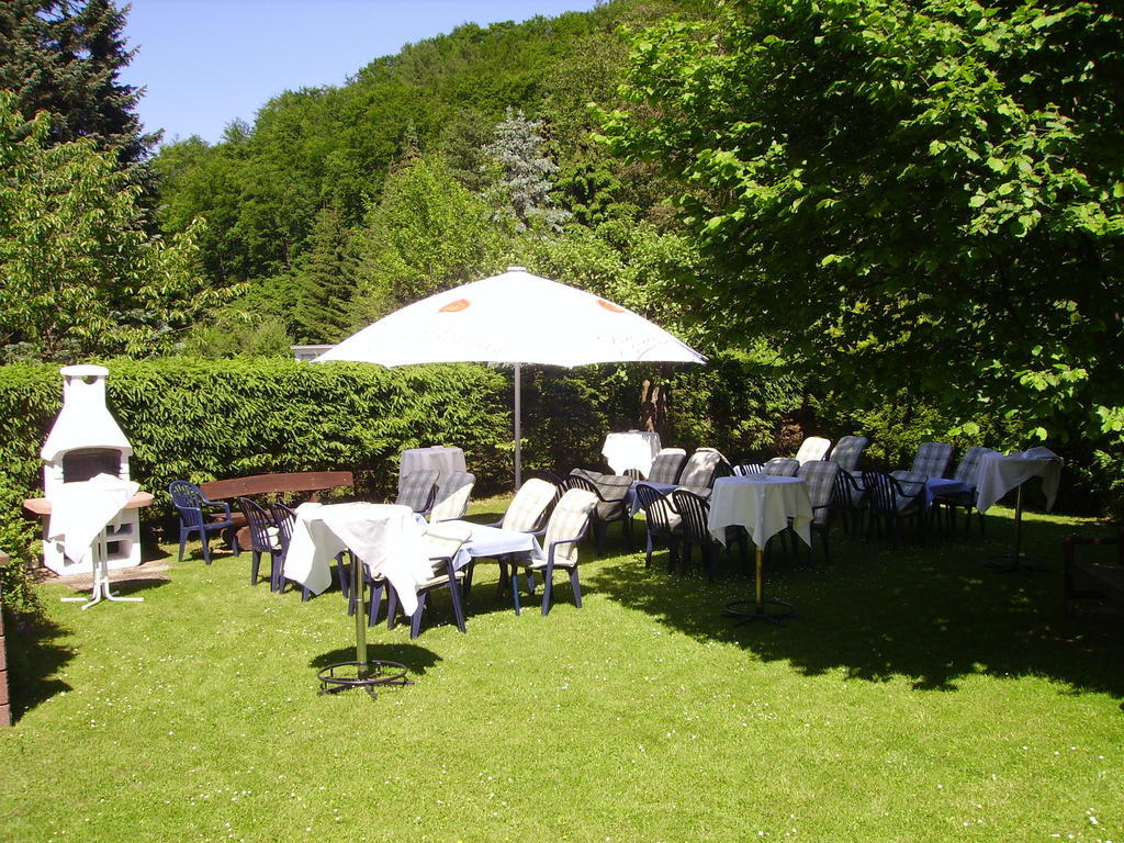 Hotel Zur Erholung Brochthausen ภายนอก รูปภาพ