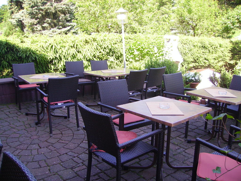 Hotel Zur Erholung Brochthausen ภายนอก รูปภาพ